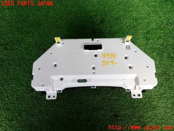 2UPJ-9233396170]レクサス・CT200h(ZWA10)スピードメーター 中古_3