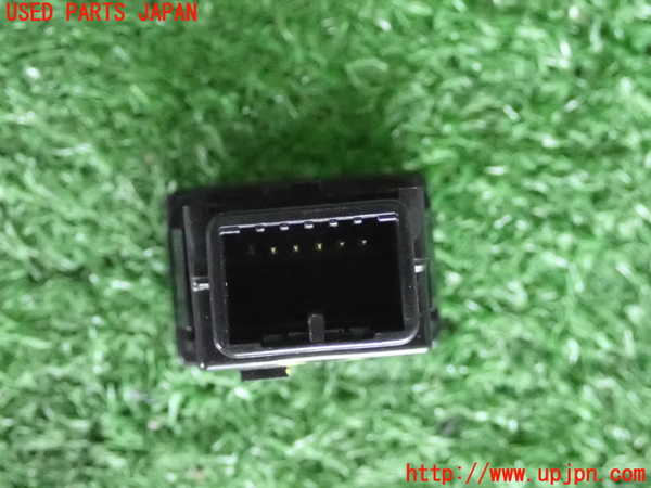 2UPJ-9233396311]レクサス・CT200h(ZWA10)スイッチ6 (車両接近音OFF) 中古_3
