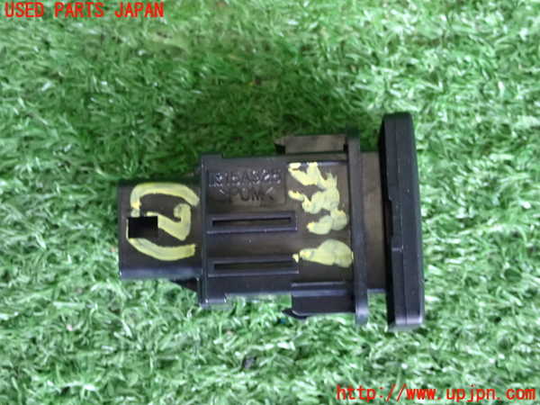 2UPJ-9233396312]レクサス・CT200h(ZWA10)スイッチ7 (フューエル) 中古_2