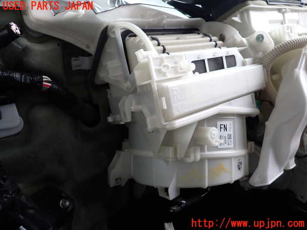 2UPJ-9233396095]レクサス・CT200h(ZWA10)ブロアファン(ブロアーファン) 中古_2