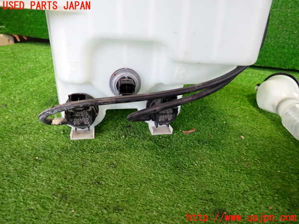 2UPJ-9233396791]レクサス・CT200h(ZWA10)ウォッシャータンク1 中古_3