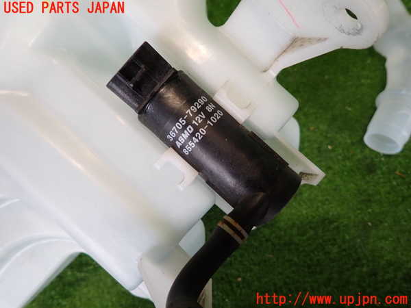 2UPJ-9233396791]レクサス・CT200h(ZWA10)ウォッシャータンク1 中古_4