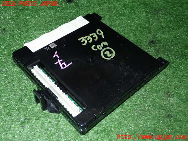 2UPJ-9233396147]レクサス・CT200h(ZWA10)コンピューター2 中古_2