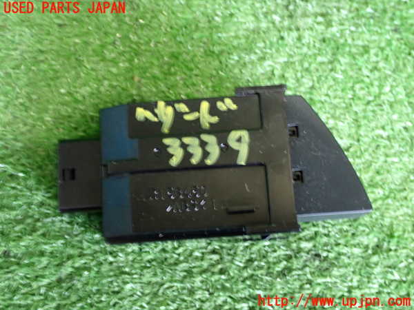2UPJ-9233396290]レクサス・CT200h(ZWA10)ハザードスイッチ 中古_2