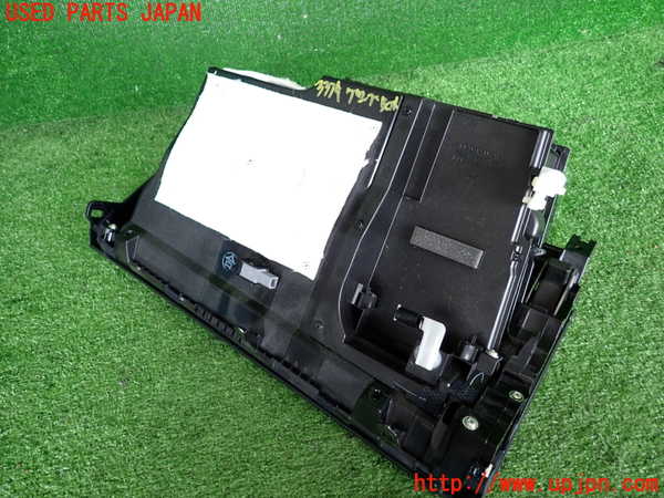 2UPJ-9233397516]レクサス・CT200h(ZWA10)グローブボックス1 中古_3
