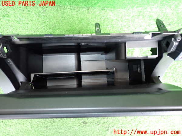 2UPJ-9233397516]レクサス・CT200h(ZWA10)グローブボックス1 中古_5