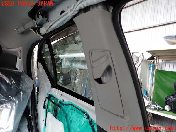 2UPJ-9233397670]レクサス・CT200h(ZWA10)左センターピラートリム 中古_2