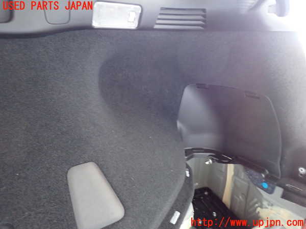 2UPJ-9233397675]レクサス・CT200h(ZWA10)右リアピラートリム 中古_5