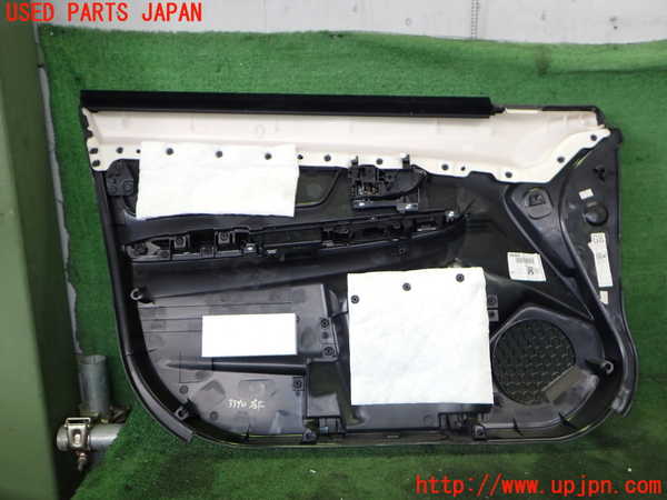 2UPJ-9233401234]レヴォーグ(VM4)右前ドア内張り 中古_3