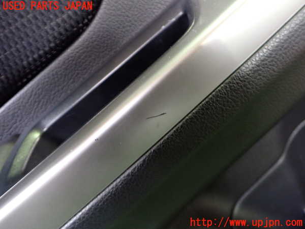 2UPJ-9233401324]レヴォーグ(VM4)左後ドア内張り 中古_3