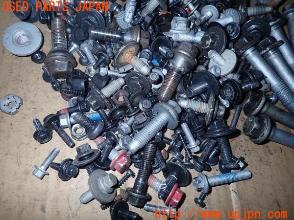 3UPJ=9233410720]ボルボ V60 T4 Rデザイン(FB4164T)ネジ・ナット・ステー類 セット ジャンク_4