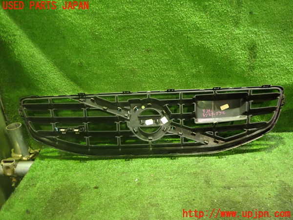 2UPJ-9233411050]ボルボ・V60(FB4164T)ラジエターグリル 中古_2