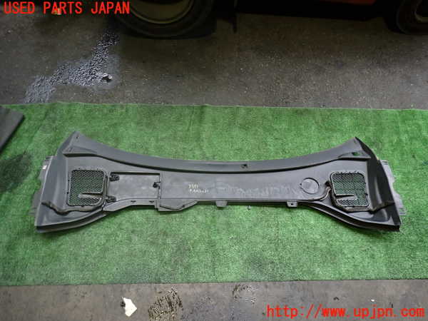 2UPJ-9233411190]ボルボ・V60(FB4164T)カウルトップ 中古_2