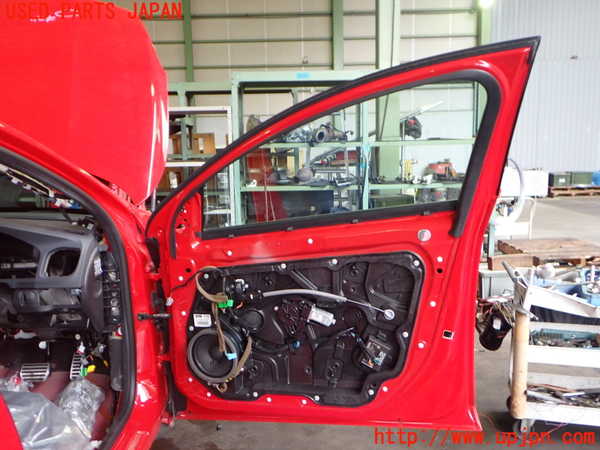 2UPJ-9233411230]ボルボ・V60(FB4164T)右前ドア (43R-001106) 中古_5