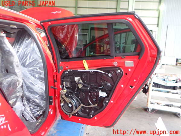 2UPJ-9233411290]ボルボ・V60(FB4164T)右後ドア (43R-00053) 中古_3