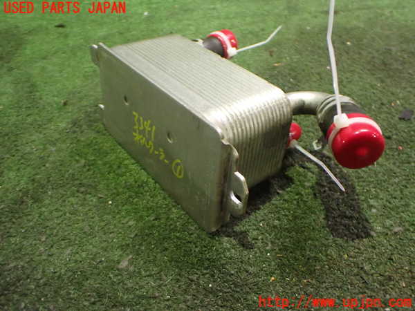 2UPJ-9233412481]ボルボ・V60(FB4164T)オイルクーラー1 中古_2