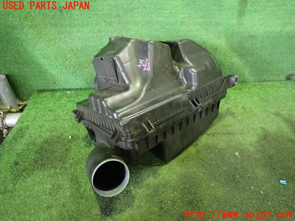 2UPJ-9233412560]ボルボ・V60(FB4164T)エアクリーナーボックス 中古_2