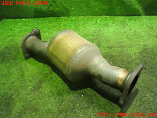 2UPJ-9233412661]ボルボ・V60(FB4164T)触媒1 中古_2