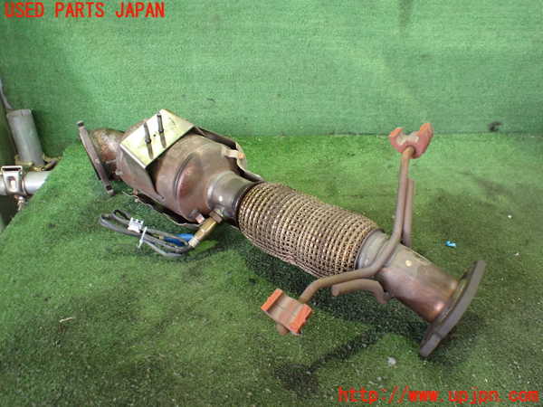 2UPJ-9233412662]ボルボ・V60(FB4164T)触媒2 中古_2