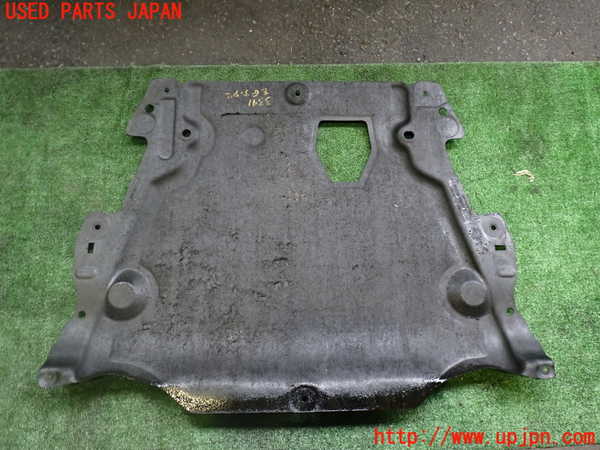 2UPJ-9233412170]ボルボ・V60(FB4164T)エンジンアンダーカバー 中古_2