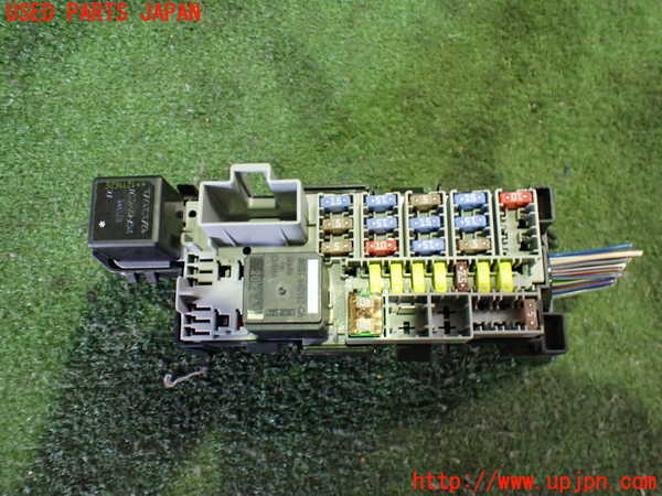 2UPJ-9233416741]ボルボ・V60(FB4164T)ヒューズボックス1 中古_3