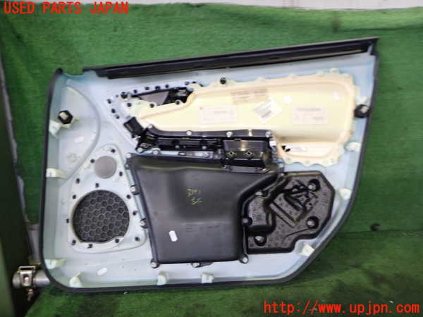 2UPJ-9233411264]ボルボ・V60(FB4164T)左前ドア内張り 中古_3