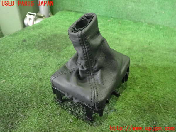 2UPJ-9233417575]ボルボ・V60(FB4164T)シフトブーツ 中古_2