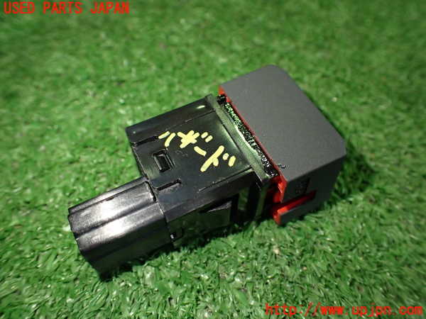 2UPJ-9233426290]ノート オーラ(AURA)(FE13)ハザードスイッチ 中古_2