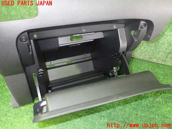 2UPJ-9233427516]ノート オーラ(AURA)(FE13)グローブボックス1 (ジャンク品) 中古_2