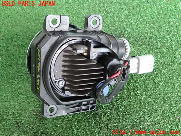 2UPJ-9233431182]キャスト アクティバ(LA250S)左フォグ 中古_2