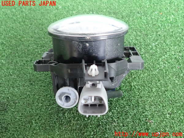 2UPJ-9233431182]キャスト アクティバ(LA250S)左フォグ 中古_3