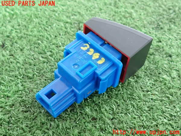 2UPJ-9233436290]キャスト アクティバ(LA250S)ハザードスイッチ 中古_2