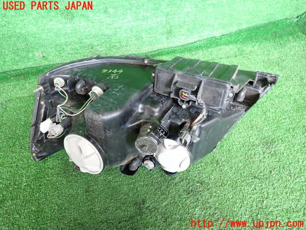 2UPJ-9233441130]クラウン マジェスタ(JZS177)右ヘッドライト HID 中古_2