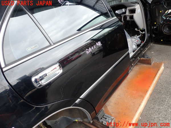2UPJ-9233441290]クラウン マジェスタ(JZS177)右後ドア (M2H5) 中古_2