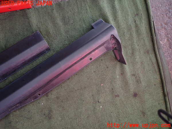 2UPJ-9233441392]クラウン マジェスタ(JZS177)左サイドステップ 中古_4