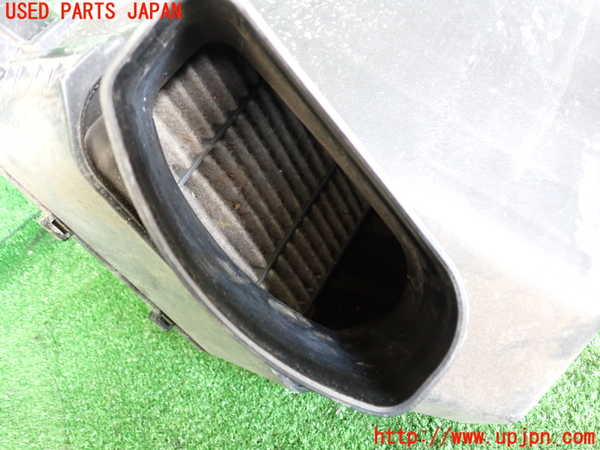 2UPJ-9233442560]クラウン マジェスタ(JZS177)エアクリーナーボックス 中古_3