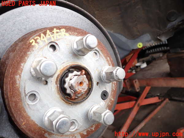 2UPJ-9233444300]クラウン マジェスタ(JZS177)右リアナックルハブ 中古_2