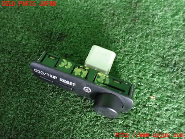2UPJ-9233446307]クラウン マジェスタ(JZS177)スイッチ2 (ODO TRIP RESET) 中古_2