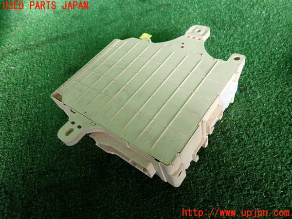 2UPJ-9233446741]クラウン マジェスタ(JZS177)ヒューズボックス1 中古_3