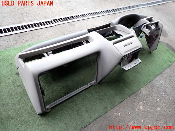 2UPJ-9233447505]クラウン マジェスタ(JZS177)ダッシュボード (ジャンク品) 中古_3