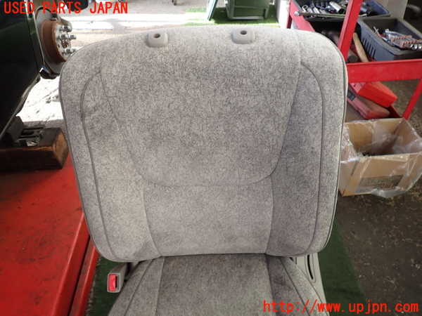 2UPJ-9233447065]クラウン マジェスタ(JZS177)助手席シート 中古_2