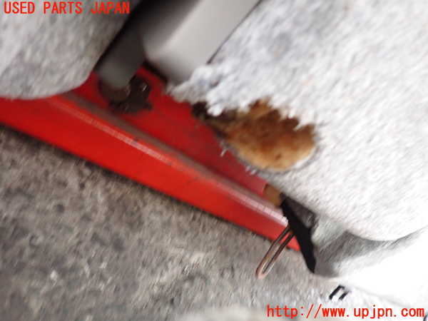 2UPJ-9233447385]クラウン マジェスタ(JZS177)リアシート (ジャンク品) 中古_4