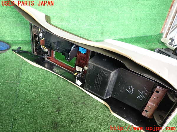 2UPJ-9233447540]クラウン マジェスタ(JZS177)センターコンソール (ジャンク品) 中古_4
