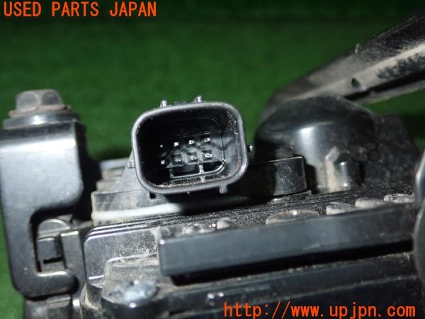 3UPJ=9233450540]レクサス IS300h(AVE30)純正 ミリ波レーダー センサー DNMWR008 88210-48070 中古_4