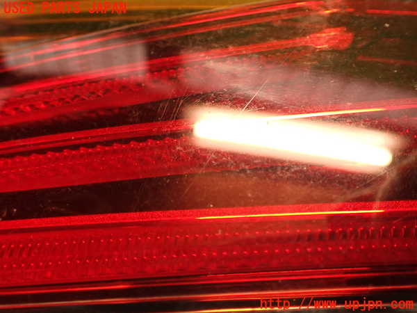 2UPJ-9233451552]レクサス・IS300h(AVE30)左リアフィニッシャー 中古_2