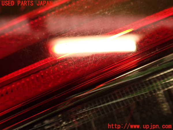 2UPJ-9233451552]レクサス・IS300h(AVE30)左リアフィニッシャー 中古_3