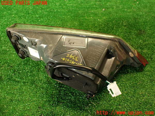 2UPJ-9233451552]レクサス・IS300h(AVE30)左リアフィニッシャー 中古_4