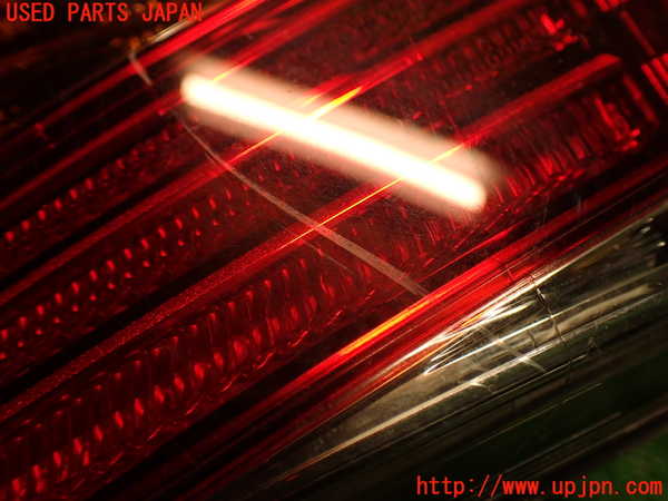 2UPJ-9233451536]レクサス・IS300h(AVE30)左テールランプ 中古_2