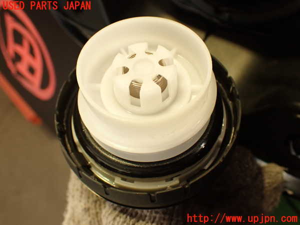 2UPJ-9233451690]レクサス・IS300h(AVE30)フューエルリッド 中古_5