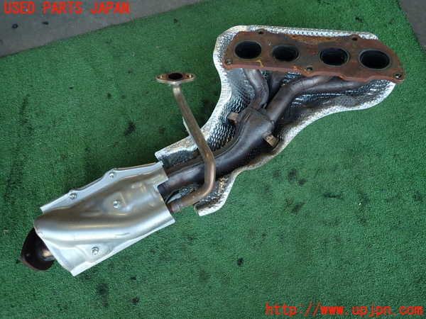2UPJ-9233452041]レクサス・IS300h(AVE30)エキマニ1 触媒 マニバーター 中古_2